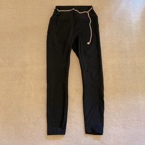 Weworewhat Chain High Rise Metallic Leggings, Black - M / Black